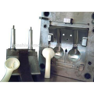 Injection mould for plastic parts